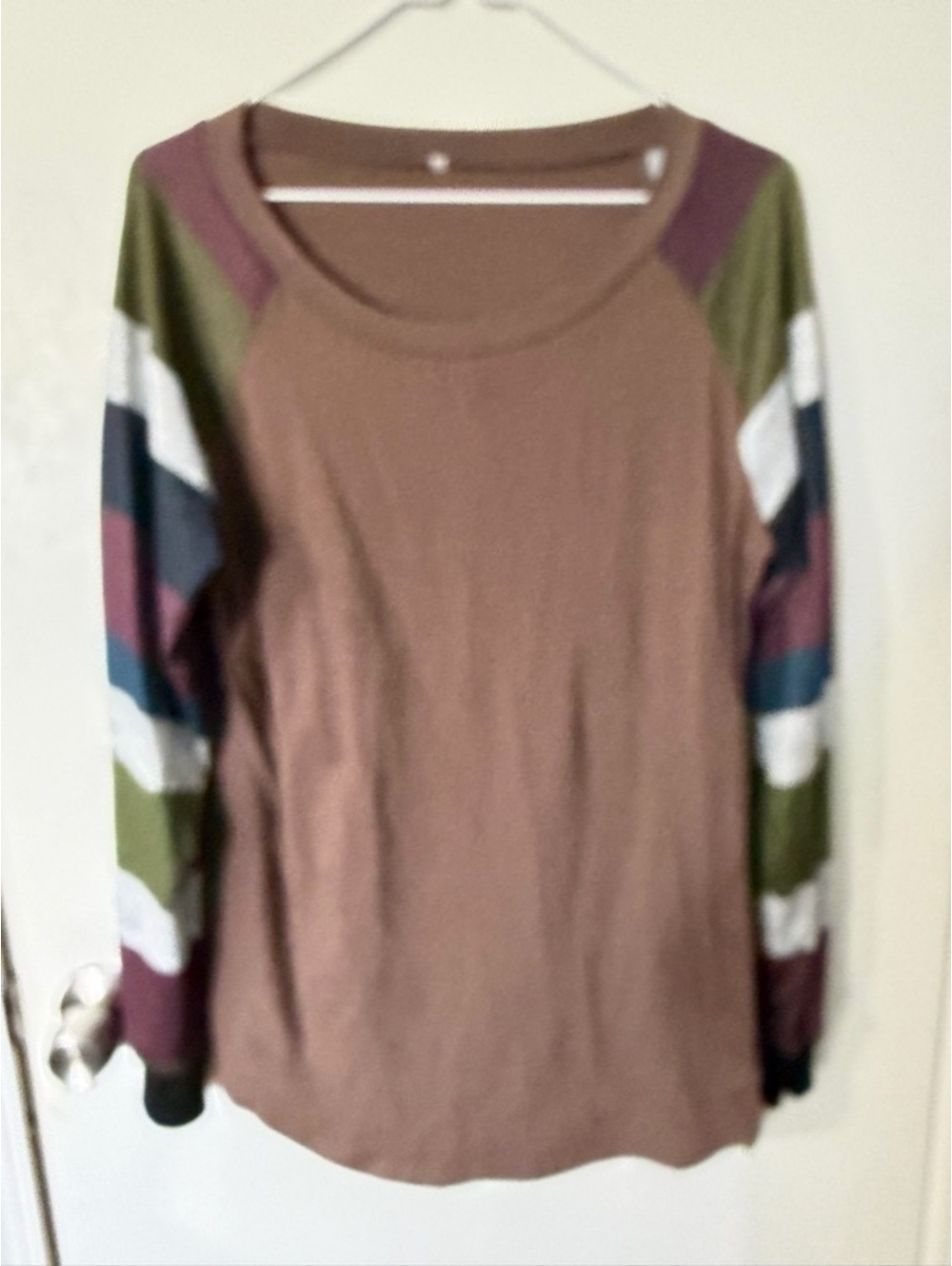 Juniors Large Colorblock & Brown Long-Sleeve Top Tote2